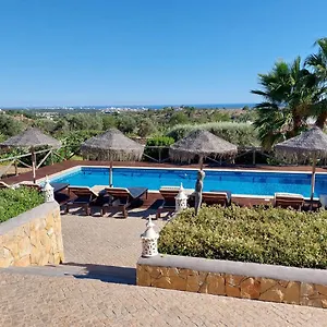 Retiro Da Janela Bed & Breakfast